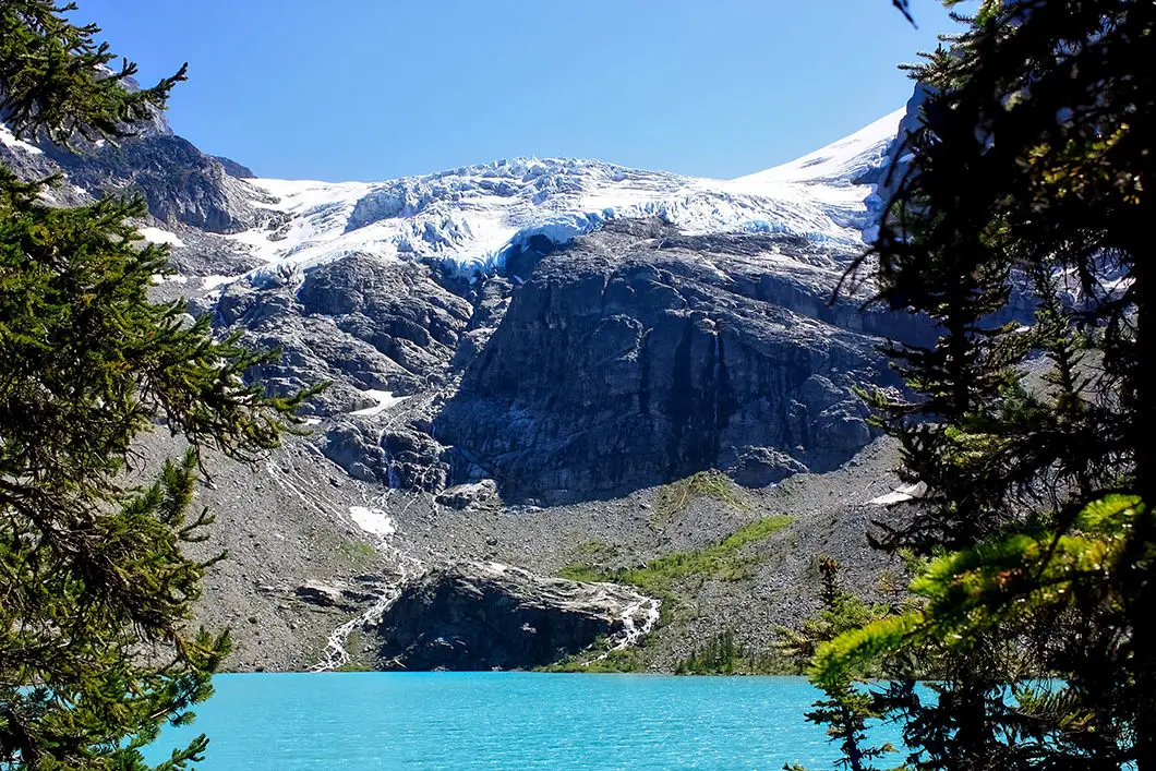 Joffre Lakes Trail Hike near Pemberton 4 Matier Glacier and upper Joffre Lake
