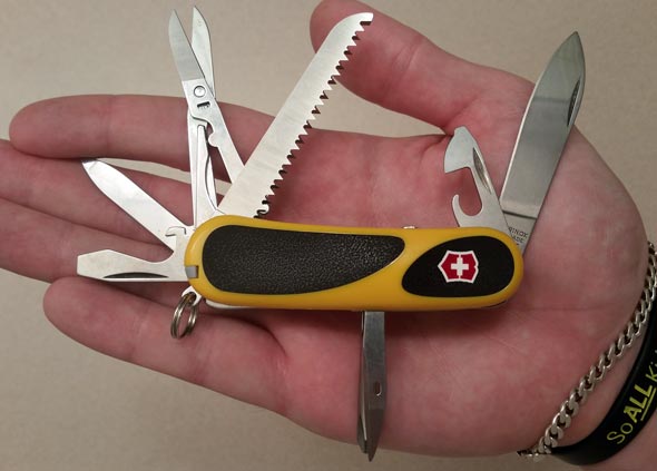 Wenger-EvoGrip-S18-Swiss-Army-Knife
