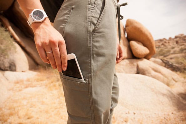 Dish-Live-Lite-Versatility-Jogger-cell-phone-pocket