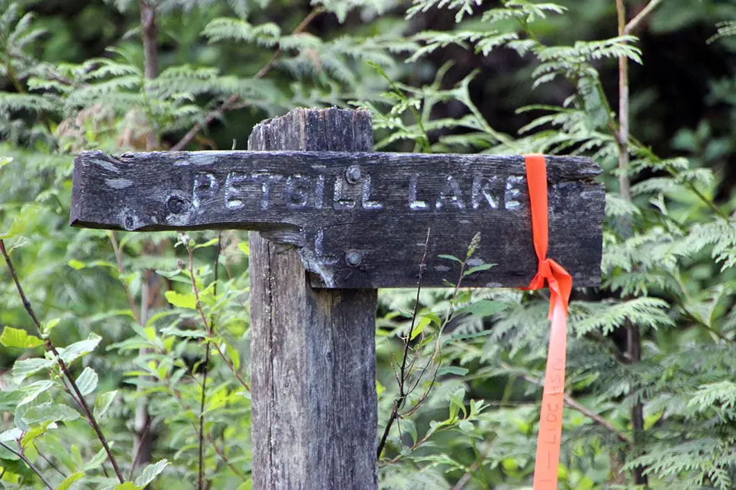 Petgill Lake Hike Trailhead