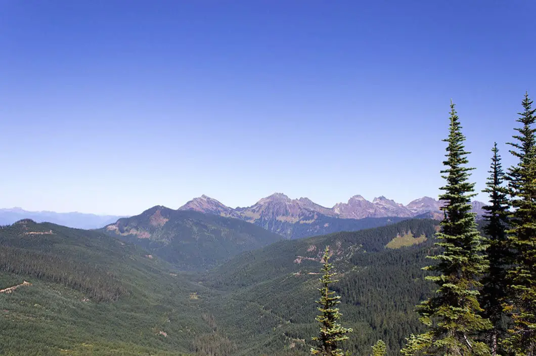 Cheam Range seen from Mount Thurston