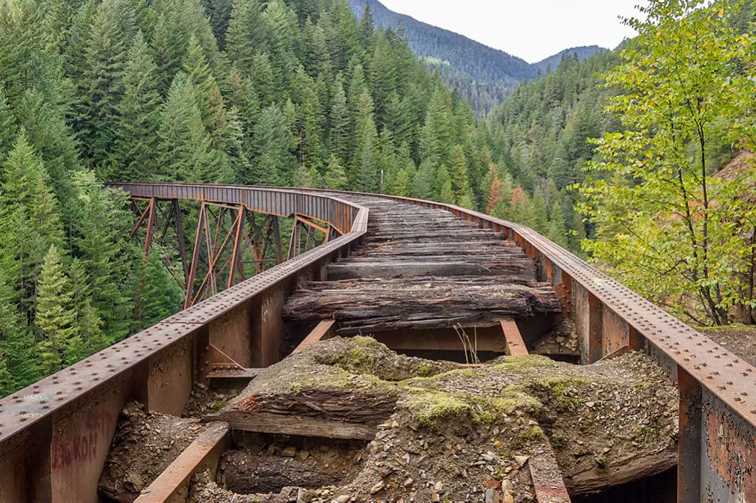 Rotting wood on the trestle