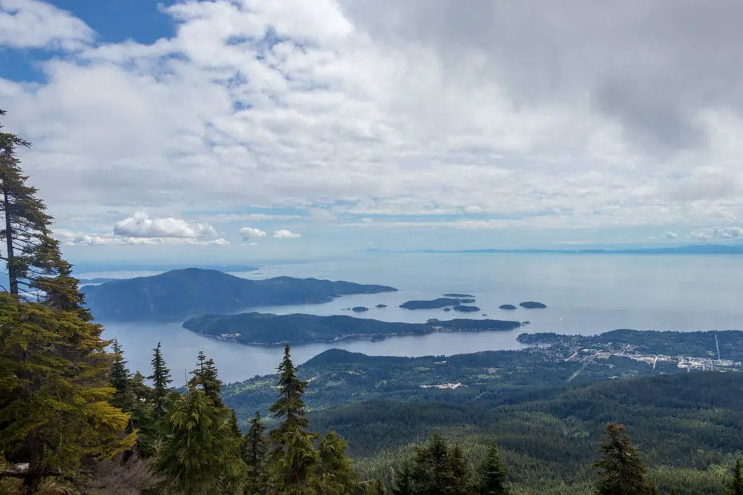 mount elphinstone summit view