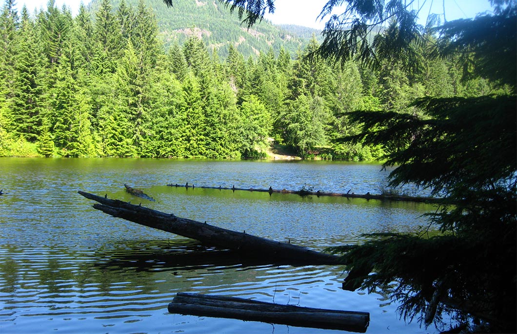 four lakes | 15 Fun Stroller-Friendly Hiking Trails around Vancouver